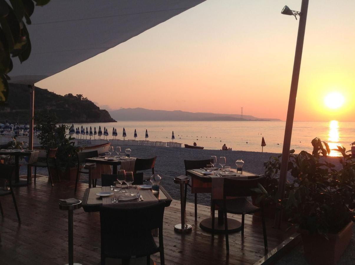 Hotel Palazzo Krataiis Scilla Buitenkant foto